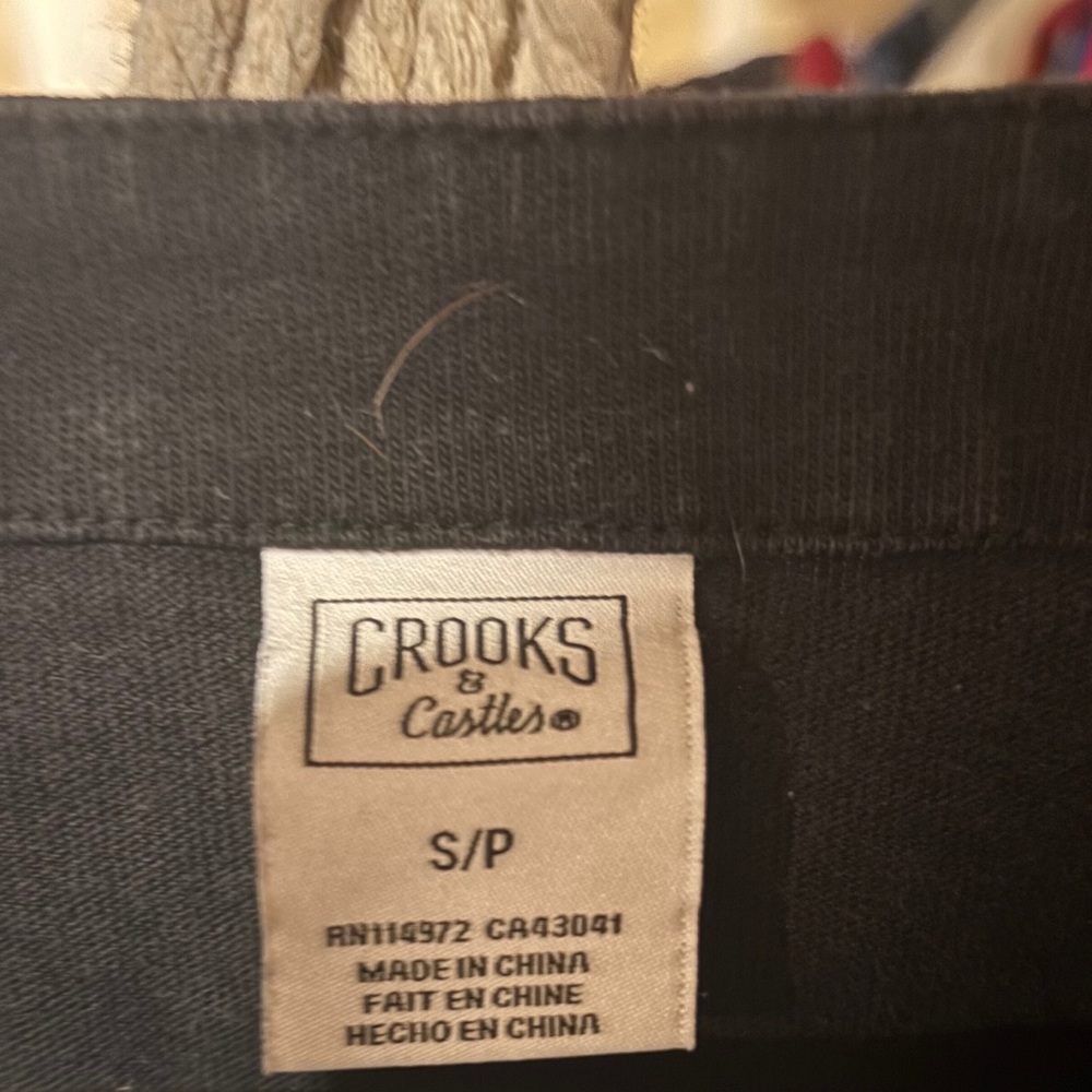 Crooks & Castles Woman’s Ringer! - Picture 3 of 3